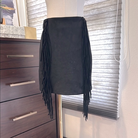 Woman's Faux Suede Black Fringe Stretch Mini Skirt. Size Small - Picture 2 of 5